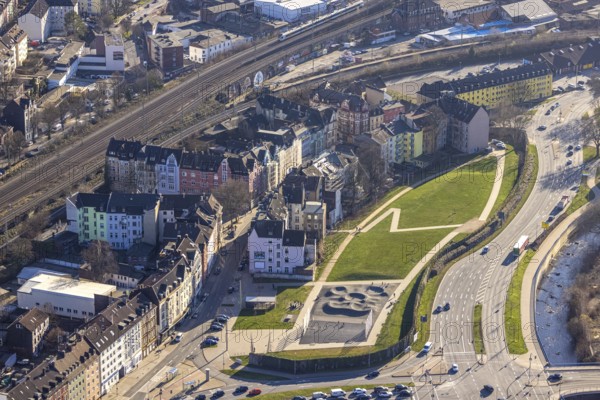 Aerial view, Wehringhauser Straße and river Ennepe, Bohne Park Hagen, Wehringhausen, Hagen, Ruhr area, North Rhine-Westphalia, Germany, DE, Europe, aerial view, aerial photography, aerial photography, park, pump track, overview, bird's eye view, birds-eyes view, overview