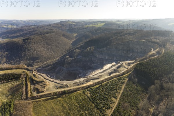 Aerial view, greywacke quarry Hagen-Ambrock, Eilpe, Hagen, Ruhr area, North Rhine-Westphalia, Germany, DE, Europe, Holcim Kies und Splitt GmbH, Im Hamperbach, aerial view, aerial photography, aerial photography, quarry, overview, bird's-eye view, birds-eyes view, overview
