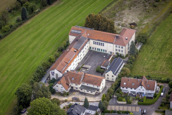 Aerial view, Former Garenfeld grammar school and planned conversion for flats on Dorfstraße in the Boele district of Hagen, Ruhr area, North Rhine-Westphalia, Germany, DE, Europe, grammar school, Hagen, aerial view, aerial photography, aerial photography, school, overview, bird's-eye view, bird's-eye view, overview