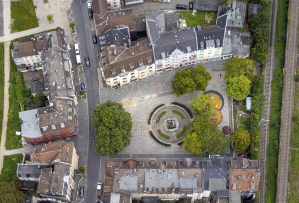 Aerial view, Bodelschwinghplatz with Drei-Kaiser-Brunnen at Wehringhauser Straße in the district Wehringhausen in Hagen, Ruhr area, North Rhine-Westphalia, Germany, fountain, DE, Europe, leisure park, Hagen, aerial view, aerial photography, aerial photography, overview, bird's-eye view, overview