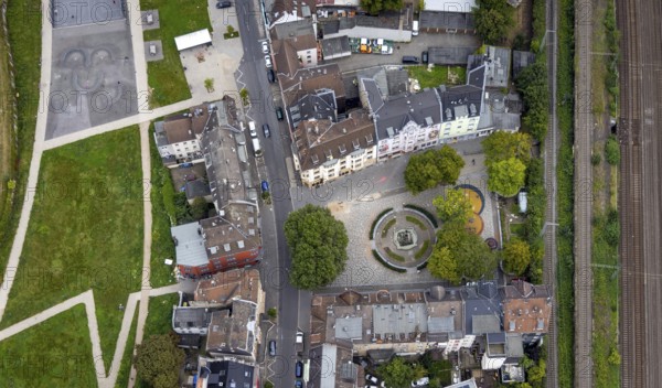 Aerial view, Bohne FreizeitPark and Bodelschwinghplatz with Drei-Kaiser-Brunnen at Wehringhauser Straße in the district Wehringhausen in Hagen, Ruhr area, North Rhine-Westphalia, Germany, fountain, DE, Europe, leisure park, Hagen, aerial view, aerial photography, aerial photography, overview, bird's-eye view, overview