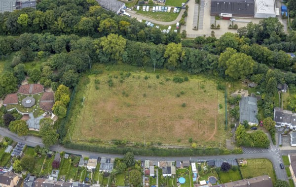 Aerial view, Waldorf Kindergarten next to the former Am Quambusch sports ground. A residential quarter is to be built on the brownfield site in the Haspe-West district of Hagen, Ruhr area, North Rhine-Westphalia, Germany, construction area, construction site, DE, Europe, Hagen, kindergarten, day nursery, day care centre, day nursery, aerial view, aerial photography, aerial photography, overview, bird's-eye view, overview