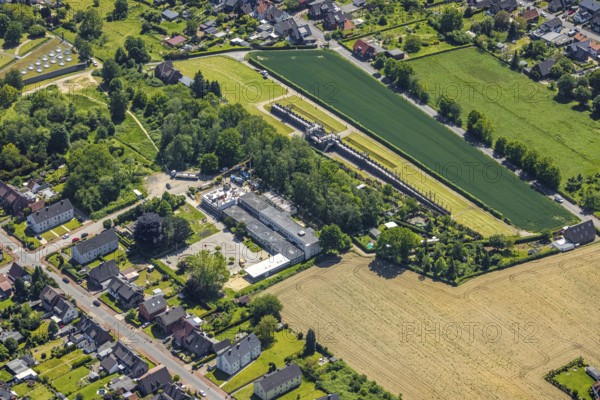 Aerial view, Roman camp Aliso, construction site extension Silverbergschule, Haltern-Stadt, Haltern am See, Ruhr area, North Rhine-Westphalia, Germany, construction work, construction area, building site, building plots, construction measure, construction project, building site, education, educational institution, DE, Europe, camp, educational institute, aerial view, aerial photography, aerial photography, new building, school, overview, bird's-eye view, overview