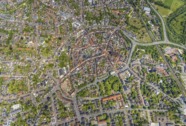 Aerial view, old town with catholic St.Sixtus-Kirche, Altstadring, town hall Haltern am See, Haltern-Stadt, vertical aerial view of Haltern am See, Ruhr area, North Rhine-Westphalia, Germany, old town, old town view, old town area, old town ring, place of worship, authority, DE, Europe, religious community, place of worship, Haltern am See, holy place, church, parish, denomination, roundabout, roundabout, aerial view, aerial photography, aerial photography, town hall, religion, religious site, vertical view, overview, bird's eye view, birds-eyes view, historic town centre, overview
