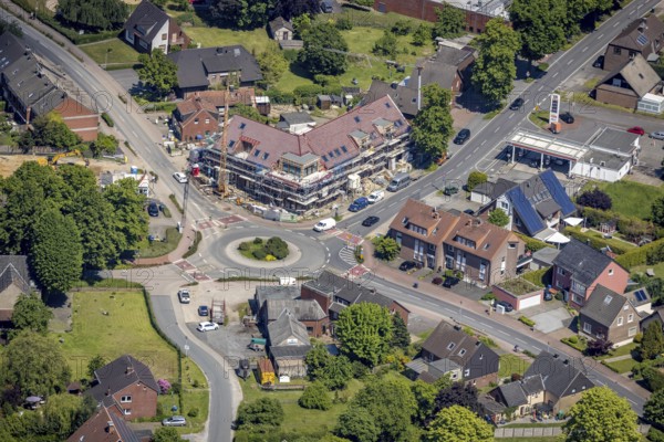 Aerial view, construction site and new building Hellweg / Thiestraße at roundabout, Sythen, Haltern am See, Ruhr area, North Rhine-Westphalia, Germany, construction work, construction area, building site, building plots, construction measure, construction project, construction site, DE, Europe, roundabout, roundabout, aerial view, aerial photography, aerial photography, new building, overview, bird's eye view, overview
