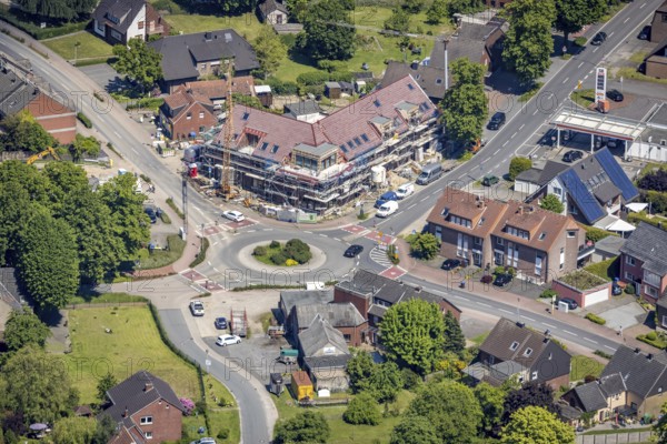 Aerial view, construction site and new building Hellweg / Thiestraße at roundabout, Sythen, Haltern am See, Ruhr area, North Rhine-Westphalia, Germany, construction work, construction area, building site, building plots, construction measure, construction project, construction site, DE, Europe, roundabout, roundabout, aerial view, aerial photography, aerial photography, new building, overview, bird's eye view, overview