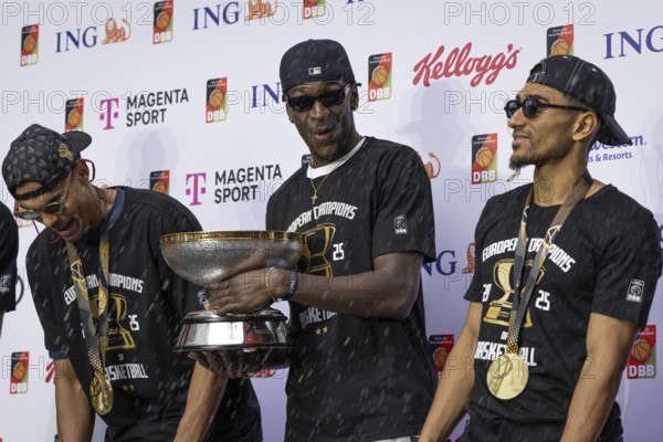 After winning the European Basketball Championship on 14 September 2025 in Riga Latvia with an 88:83 victory over Turkey, the winners of the German national basketball team will be welcomed in Frankfurt am Main on 15 September 2025. The most valuable player of the tournament was the German national player Dennis Schröder. With the 9th victory in the 9th game, the DBB team won its first ever European Championship title, around 2 years after winning the World Championship, Frankfurt am Main, Hesse, Germany