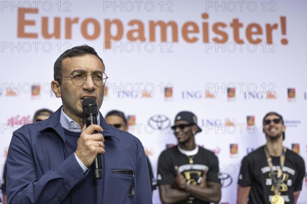 After winning the European Basketball Championship on 14 September 2025 in Riga Latvia with an 88:83 victory over Turkey, the winners of the German national basketball team will be welcomed in Frankfurt am Main on 15 September 2025. The most valuable player of the tournament was the German national player Dennis Schröder. With the 9th victory in the 9th game, the DBB team won its first ever European Championship title, around 2 years after winning the World Championship, Frankfurt am Main, Hesse, Germany