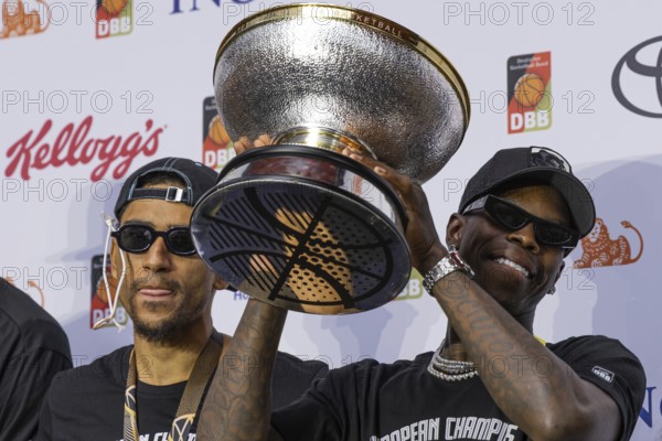 After winning the European Basketball Championship on 14 September 2025 in Riga Latvia with an 88:83 victory over Turkey, the winners of the German national basketball team will be welcomed in Frankfurt am Main on 15 September 2025. The most valuable player of the tournament was the German national player Dennis Schröder. With the 9th victory in the 9th game, the DBB team won its first ever European Championship title, around 2 years after winning the World Championship, Frankfurt am Main, Hesse, Germany