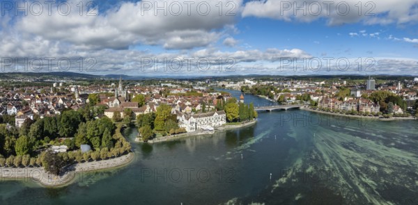 Aerial view, panorama of Lake Constance with the Seerhein, also Rhine funnel and the old town of Constance with the city garden, park on the lakeshore, promenade, on the right the Steigenberger Inselhotel, former Dominican monastery, next to it the old Rhine bridge, where the Rhine officially begins at kilometre zero, on the right the district of Petershausen, district of Constance, Baden-Württemberg, Germany