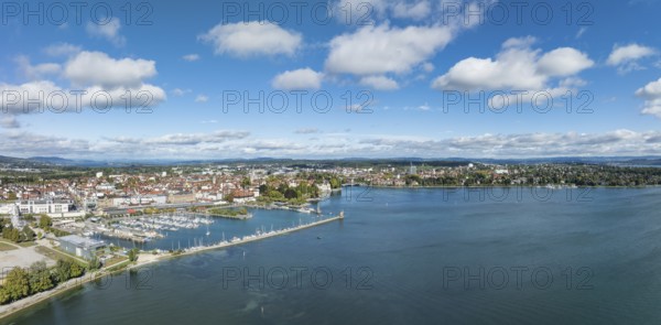Aerial view, panorama of Lake Constance and the Seerhein including the Rhine funnel with the city of Constance, on the left the harbour with the historic city centre, on the right the district Petershausen, district of Constance, Baden-Württemberg, Germany