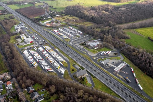 Aerial view motorway service area Rhynern-Nord and Rhynern-Süd on the A2 motorway, truck parking, Hamm, Ruhr area, North Rhine-Westphalia, Germany, A2 motorway, DE, Europe, shapes and colours, freight traffic, logistics, aerial view, aerial photograph, aerial photography, aerial photography, Rhine-Ruhr metropolitan region, parking spaces, service area, service area, transport, overview, bird's eye view, bird's eye view, overview