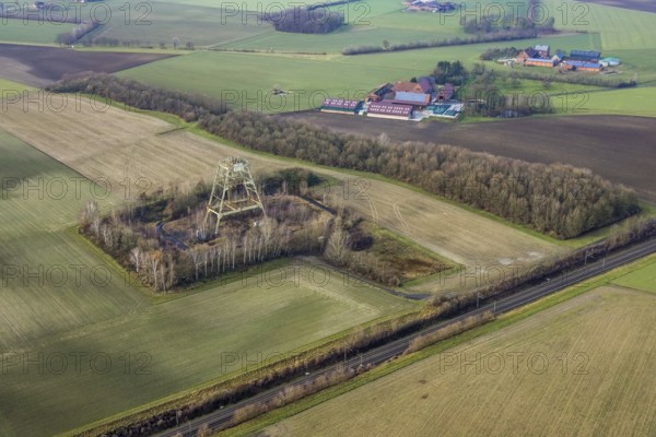 Aerial view Radbod colliery shaft 6, sinking tower field Donar farm Kurrick on Nordicker Straße in Ascheberg on the outskirts of Hamm, Ruhr area, North Rhine-Westphalia, Germany, DE, Europe, Hamm, aerial view, aerial photograph, aerial photography, aerial photography, Rhine-Ruhr metropolitan region, overview, bird's-eye view, overview