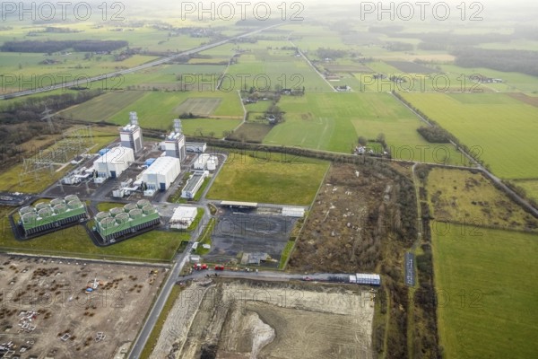 Aerial view Trianel gas-fired power plant Hamm with construction site for Douglas distribution centre and construction site Hines in the district Uentrop in Hamm, Ruhr area, North Rhine-Westphalia, Germany, DE, Europe, Hamm, power plant, aerial view, aerial photograph, aerial photography, aerial photography, Rhine-Ruhr metropolitan region, overview, bird's-eye view, overview
