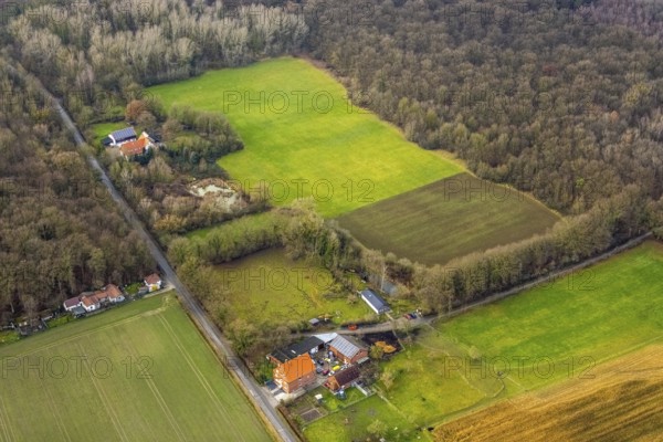 Aerial view nature friends hut Zum Eisernen Gustav with field at the edge of the Geithe forest in Hamm, Ruhr area, North Rhine-Westphalia, Germany, Baumstraße, DE, Europe, Hamm, aerial view, aerial photograph, aerial photography, aerial photography, Rhine-Ruhr metropolitan region, nature reserve, nature friends hut, overview, bird's-eye view, forest area, birds-eyes view, overview