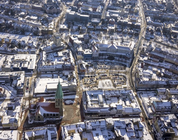 Aerial view, city centre Hamm, Evangelische Paulus-Kirche, pedestrian zone, Krankenhaus Marien-Hospital, parking, winter, snow, Sparkasse Hamm, centre, Hamm, Ruhr area, North Rhine-Westphalia, Germany, DE, Europe, aerial view, aerial photography, aerial photography, overview, birds-eyes, view, overview, house of God, religion, faith, worship, fair, parking, cars, parking area, health, care, doctors, medicine, surgery, therapy, city centre, shopping, culture
