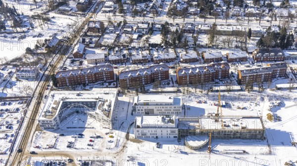 Aerial view, snow, winter, construction area Paracelsuspark with innovation centre, SCI:Q Science Quarter Hamm, former Paracelsus barracks, Bad Hamm, Hamm, Ruhr area, North Rhine-Westphalia, Germany, DE, Europe, aerial view, aerial photography, aerial photography, overview, bird's-eye view, view, overview, Science, Quarter, Techpark, university, science quarter, living, flat, houses, residential buildings, housing estate, settlement, student, university, bachelor, master, study, education, research