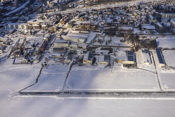 Aerial photo, airfield EDLH, snow-covered areas, winter, cleared runway, centre, Hamm, Ruhr area, North Rhine-Westphalia, Germany, DE, Europe, aerial photo, aerial photography, aerial photography, snow, overview, bird's-eye view, view, overview, EDLH, airfield, flying, air sports, leisure, pilot