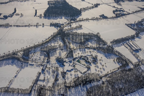 Aerial view, Hotel Selbachpark with outdoor pool Selbachpark, snow-covered areas, winter, Pelkum, Hamm, Ruhr area, North Rhine-Westphalia, Germany, DE, Europe, aerial view, aerial photography, aerial photography, snow, overview, bird's-eye view, view, overview, Selbach-Park, leisure, swimming, sports, fitness, water, recreation, green areas, flowers, trees