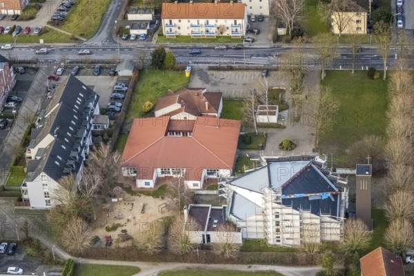 Aerial view catholic parish of St. Boniface with roof renewal of the St. Bonifatius Church in Hamm, Ruhr area, North Rhine-Westphalia, Germany, place of worship, construction work, construction project, construction site, DE, renewal, Europe, religious community, place of worship, Hamm, holy site, church, parish, denomination, aerial view, aerial photograph, aerial photography, aerial photography, metropolitan region Rhine-Ruhr, parish, religion, religious site, renovation, refurbishment, overview, bird's-eye view, birds-eyes view, overview