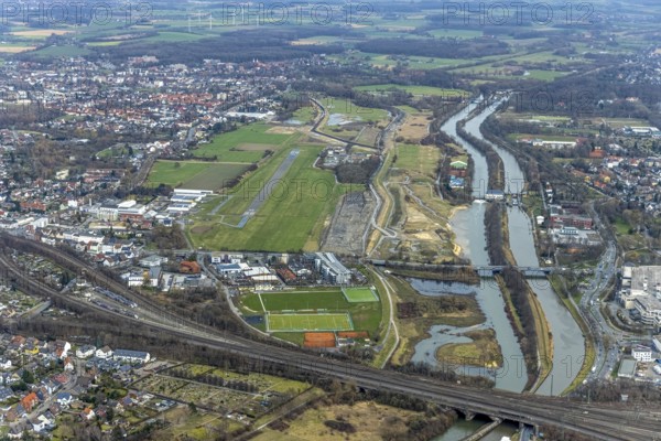 Aerial view, Lippe reconstruction, river Lippe, Lippe beach, runway with taxiway area of Hamm-Lippewiesen airfield EDLH in the district of Heessen, Datteln-Hamm canal, Lippeseitenkanal, construction site dam relocation, Hamm, Ruhr area, North Rhine-Westphalia, Germany, DE, Europe, birds-eyes view, aerial view, aerial photography, aerial photography, overview, bird's eye view