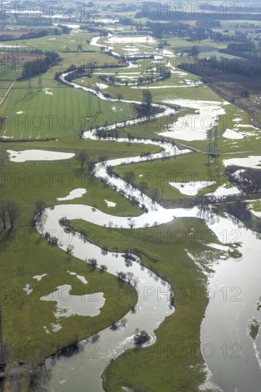 Aerial view, Lippe meander, Lippe with flood, Schmehauser Mersch, Campingplatz Uentrop Helbach GmbH, flooding, Lippborg, Lippetal, Ruhr area, North Rhine-Westphalia, Germany, Hamm, DE, Europe, birds-eyes view, aerial photography, aerial photography, aerial photography, overview, bird's eye view, Camping an dHochwasser, er motorway bridge