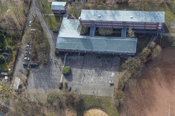 Aerial photo, schoolyard in Corona times, Maximilianschule Hamm, traffic training area in the schoolyard, Uentrop, Hamm, Ruhr area, North Rhine-Westphalia, Germany, DE, Europe, birds-eyes view, aerial photography, aerial photography, aerial photography, overview, bird's eye view