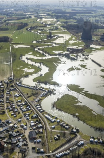 Aerial view, Lippe meander, Lippe with flood, Schmehauser Mersch, Campingplatz Uentrop Helbach GmbH, flooding, Lippborg, Lippetal, Ruhr area, North Rhine-Westphalia, Germany, DE, Europe, birds-eyes view, aerial photography, aerial photography, overview, bird's eye view, camping at the flood, motorway bridge