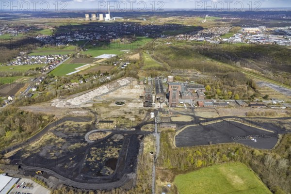 Aerial view, CreativRevier, former Ost Heinrich Robert mine, Herringen, Hamm, Ruhr area, North Rhine-Westphalia, Germany, construction site, CreativRevier Heinrich Robert GmbH, DE, Europe, event location, commercial area, hammerhead tower, aerial view, aerial photography, aerial photography, sight, overview, bird's eye view, residential properties, birds-eyes view, historical, overview