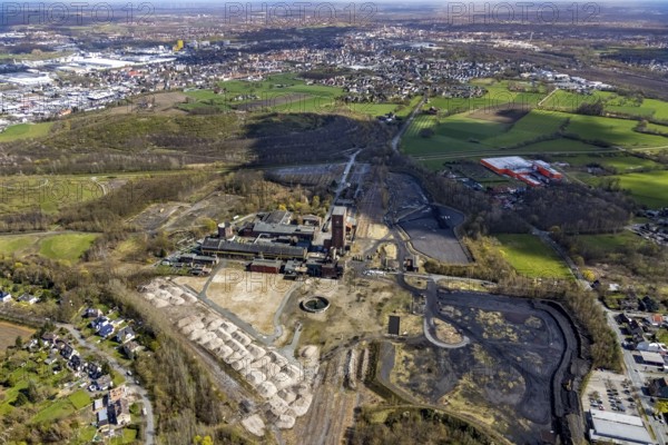 Aerial view, CreativRevier, former Ost Heinrich Robert mine, Herringen, Hamm, Ruhr area, North Rhine-Westphalia, Germany, construction site, CreativRevier Heinrich Robert GmbH, DE, Europe, event location, commercial area, hammerhead tower, aerial view, aerial photography, aerial photography, sight, overview, bird's eye view, residential properties, birds-eyes view, historical, overview