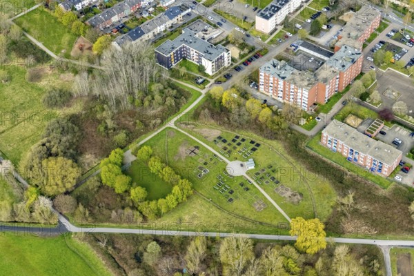 Aerial view, urban gardening in the Kornmersch, Bockum-Hövel, Hamm, Ruhr area, North Rhine-Westphalia, Germany, flower field, DE, Europe, community garden, aerial view, aerial photography, aerial photography, overview, urban garden, urban gardening, bird's eye view, living and life, residential area, housing estate, birds-eyes view, overview, sowing, tending and harvesting in your own bed