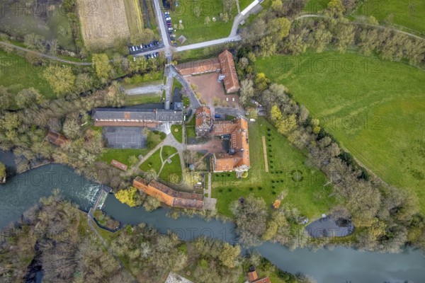 Aerial view, Heessen Castle, public school and boarding school, River Lippe, Heessen, Hamm, Ruhr area, North Rhine-Westphalia, Germany, DE, Europe, aerial view, aerial photography, aerial photography, castle, Schlossstraße, overview, bird's-eye view, birds-eyes view, overview