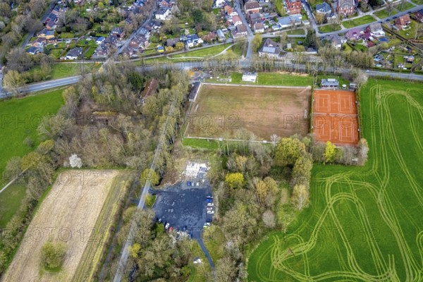 Aerial view, sports field Dolberger Straße with tennis courts near Heessen Castle, Lippeauen, Heessen, Hamm, Ruhr area, North Rhine-Westphalia, Germany, DE, Europe, football field, football club, aerial view, aerial photography, aerial photography, sports, sports facilities, sports field, sports facility, tennis, tennis facility, tennis courts, tennis club, overview, bird's-eye view, overview