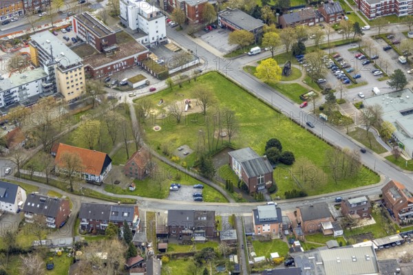 Aerial view, area Am Brokhof, playground and New Apostolic Church in Heessen, Hamm, Ruhr area, North Rhine-Westphalia, Germany, DE, monument protection, Europe, half-timbered house Brokhof, estate, estate complex, aerial photograph, aerial photography, aerial photography, overview, bird's-eye view, overview