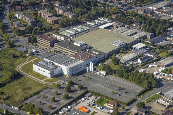 Aerial view Süleymaniye Mosque VIKZ and AWO-Kindergarten Lange Straße in Hamm, Ruhr area, North Rhine-Westphalia, Germany, place of worship, DE, Europe, religious community, place of worship, Hamm, holy place, kindergarten, day nursery, day care centre, church, church community, day care centre, denomination, aerial view, aerial photograph, aerial photography, aerial photography, Rhine-Ruhr metropolitan region, religion, religious site, overview, bird's-eye view, overview
