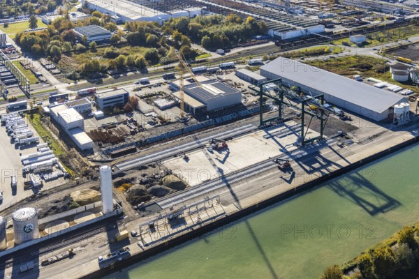 Aerial view, Lanfer Logistics and Maxi Terminal in the harbour at the Datteln-Hamm Canal in the district of Herringen in Hamm, Ruhr area, North Rhine-Westphalia, Germany, DE, Europe, distant view, commercial area, harbour, Hamm, industrial area, aerial view, aerial photography, aerial photography, overview, bird's-eye view, overview