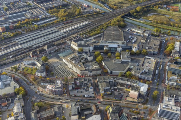 Aerial view, city centre view with central station and Platz der Deutschen Einheit in the district Mitte in Hamm, Ruhr area, North Rhine-Westphalia, Germany, railway tracks, railway station, city, DE, Deutsche Bahn AG, Europe, Hamm, central station, central station, aerial view, aerial photography, aerial photography, overview, bird's-eye view, overview