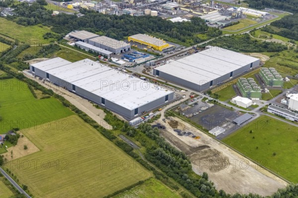 Aerial view, construction site and new building DistributionPark Hamm, Trianelstraße and K'Park-Straße, two building complexes with offices and warehouses for logistics, Deutsche Post DHL - Mech ZB Hamm, Uentrop, Hamm, Ruhr area, North Rhine-Westphalia, Germany, DE, Europe, commercial enterprises, commercial area, commercial park, commercial location, commercial use, Hines Immobilien, industrial area, industrial building, industrial location, logistics, logistics service, logistics service provider, logistics provider, logistics centre, aerial view, aerial photography, aerial photography, transport service, overview, bird's-eye view, overview