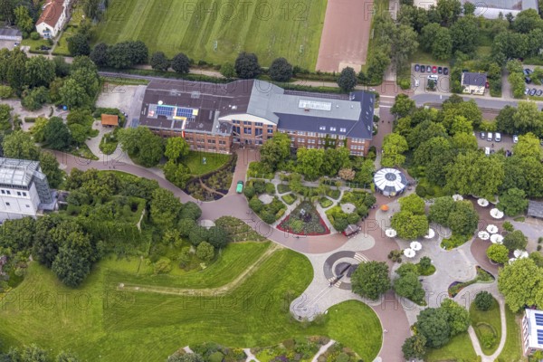 Aerial photo, Maximilianpark leisure park, main entrance, Uentrop citizens' office, Uentrop, Hamm, Ruhr area, North Rhine-Westphalia, Germany, DE, Europe, leisure facility, leisure activities, leisure park, leisure enjoyment, aerial photo, aerial photography, aerial photography, MaxiPark, overview, bird's-eye view, bird's-eye view, overview