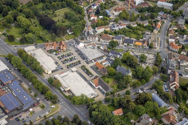 Aerial view, local supply centre with Rewe, Edeka and Aldi supermarket on Dortmunder Straße in Herringen, Hamm, Ruhr area, North Rhine-Westphalia, Germany, DE, Europe, aerial view, aerial photography, aerial photography, local supply centre, photovoltaic, photovoltaic system, solar, solar system, solar roof, solar energy, overview, bird's-eye view, bird's-eye view, overview
