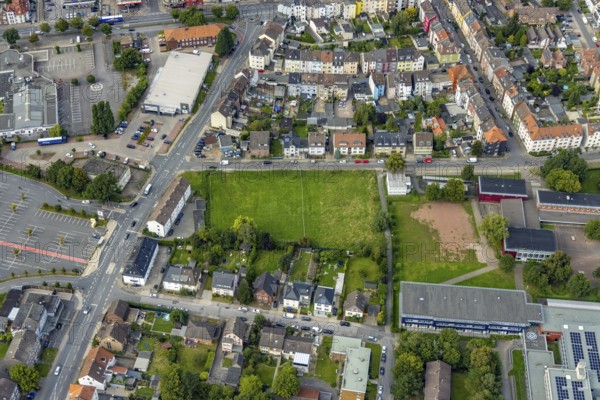 Aerial view, green meadow at the corner of Lohauserholzstraße and Auf dem Hilkenhohl in Mitte, building maintenance area, Hamm, Ruhr area, North Rhine-Westphalia, Germany, DE, Europe, aerial view, aerial photography, aerial photography, overview, bird's-eye view, green meadow, overview
