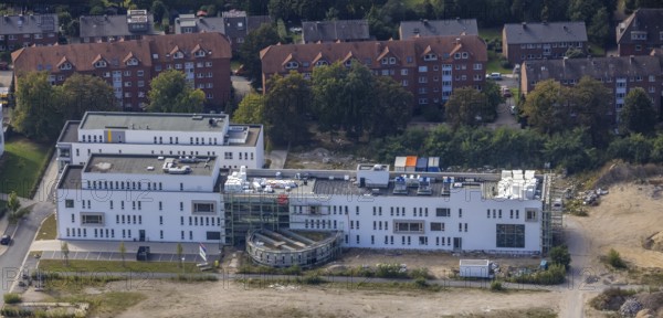 Aerial view, construction site at SCI:Q Science Quarter in the Mitte district of Hamm, Ruhr area, North Rhine-Westphalia, Germany, construction work, building, construction area, building site, building plots, construction project, construction site, education, educational institution, DE, Europe, aircraft, business park, property tax, Hamm, real estate, industrial area, aerial photograph, aerial photography, aerial photography, Marker Allee, Rhine-Ruhr metropolitan region, new building, Paracelsuspark, Science Quarter Hamm, sailor, tech park, overview, university, bird's-eye view, science quarter, residential complex, living and living, residential area, residential buildings, residential quality, residential quarter, housing estate, birds-eyes view, overview