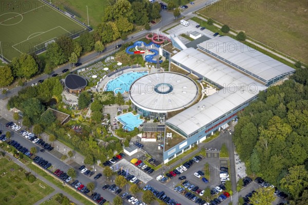Aerial view, Maximare Erlebnistherme Bad Hamm in the district Mitte in Hamm, Ruhr area, North Rhine-Westphalia, Germany, bathing establishment, bathing resort, DE, Europe, outdoor pool, leisure activities, Hamm, aerial view, aerial photography, aerial photography, swimming pool, swimming pool, overview, bird's-eye view, overview
