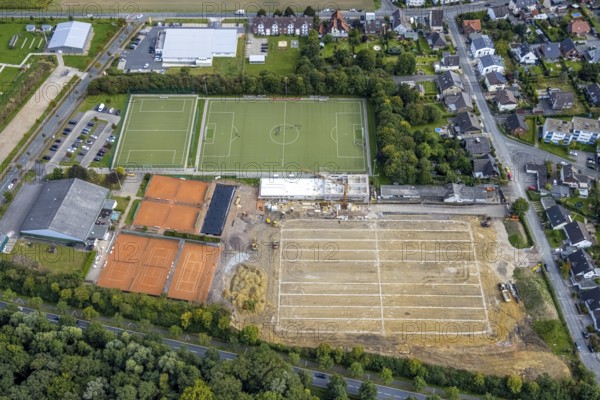 Aerial view, construction site at the Hammer SC sports facility between Hubert-Westermeier-Straße and In der Fuchshöhle in the Rhynern district of Hamm, Ruhr area, North Rhine-Westphalia, Germany, construction work, construction area, building site, building plots, construction project, construction site, DE, Europe, football pitch, football stadium, football club, Hamm, aerial view, aerial photography, aerial photography, sports facilities, sports field, sports facility, stadium, overview, bird's eye view, birds-eyes view, overview