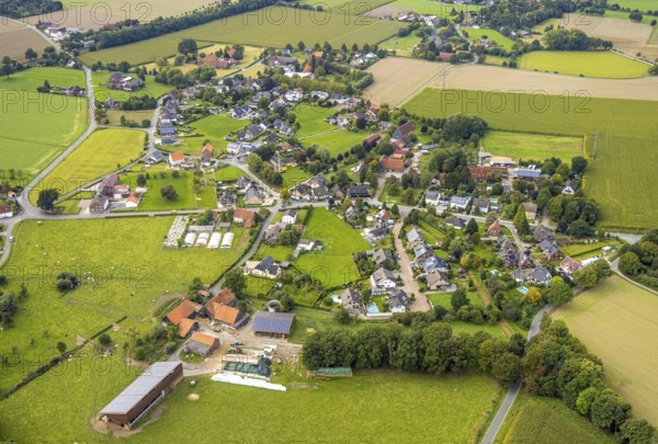 Aerial view, Osttünnen surrounded by meadows and fields in the district Rhynern in Hamm, Ruhr area, North Rhine-Westphalia, Germany, DE, Europe, Hamm, aerial view, aerial photography, aerial photography, overview, bird's eye view, living and life, birds-eyes view, overview