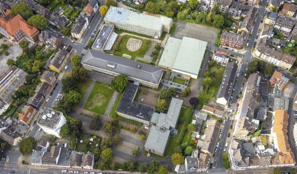 Aerial view, Eduard-Spranger-Berufskolleg and Hochbunker Vorheider Weg in the district Mitte in Hamm, Ruhr area, North Rhine-Westphalia, Germany, education, educational institution, bunker, DE, Europe, Hamm, college school, educational institute, aerial view, aerial photography, aerial photography, school, overview, bird's eye view, birds-eyes view, overview