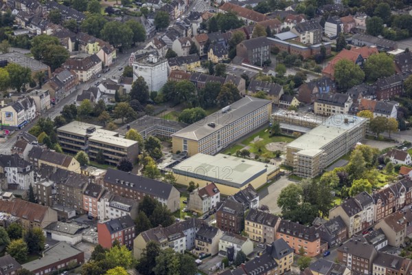 Aerial view, Eduard-Spranger-Berufskolleg and bunker Vorheider Weg in the district Mitte in Hamm, Ruhr area, North Rhine-Westphalia, Germany, education, educational institution, bunker, DE, Europe, Hamm, college school, teaching institute, aerial view, aerial photography, aerial photography, school, overview, bird's eye view, birds-eyes view, overview