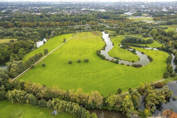Aerial view, Mühlengraben Meander at the Schlossmühle in the district Heessen in Hamm, Ruhr area, North Rhine-Westphalia, Germany, DE, Europe, Hamm, aerial view, aerial photography, aerial photography, overview, bird's-eye view, birds-eyes view, overview