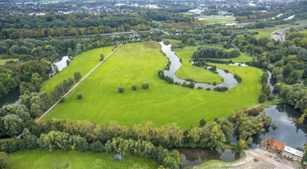 Aerial view, Mühlengraben Meander at the Schlossmühle in the district Heessen in Hamm, Ruhr area, North Rhine-Westphalia, Germany, DE, Europe, Hamm, aerial view, aerial photography, aerial photography, overview, bird's-eye view, birds-eyes view, overview