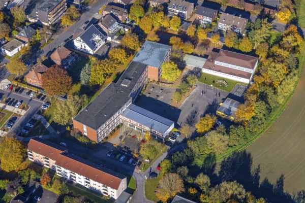 Aerial view, Realschule Heessen in the district Heessen in Hamm, Ruhr area, North Rhine-Westphalia, Germany, education, educational institution, DE, Europe, Hamm, Jahnstraße, educational institute, aerial view, aerial photography, aerial photography, Realschule, school, overview, bird's-eye view, overview